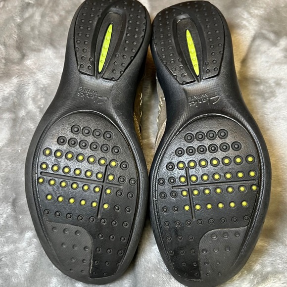 Clarks Womens Size 7M Wave Walk Brown Leather Slip On Loafers Comfort Shoes - Picture 8 of 12